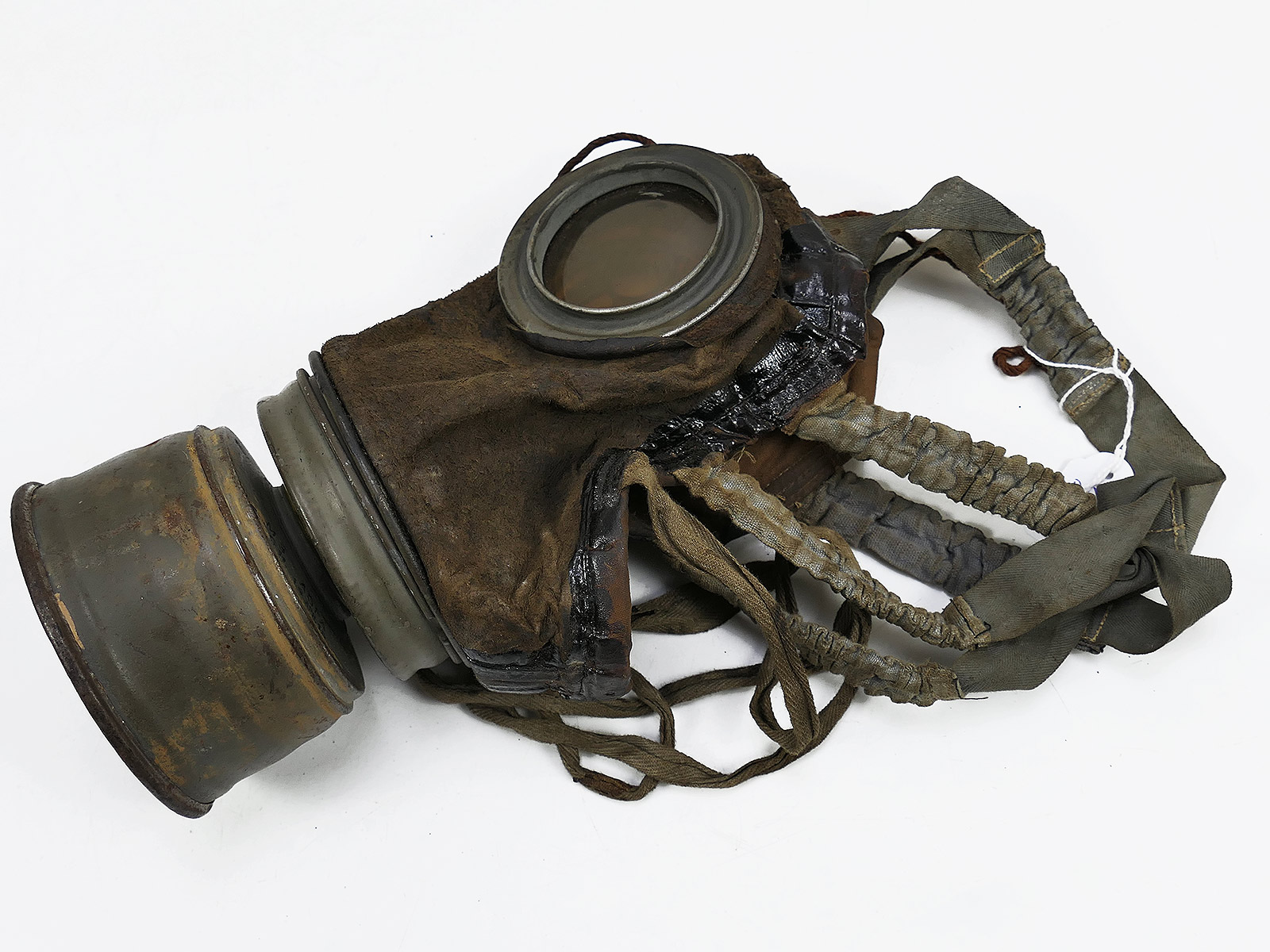 WK1 Original Leather Gas Mask M17 + Filter in Original Carry Case – COLLECTION BATTLE WORN