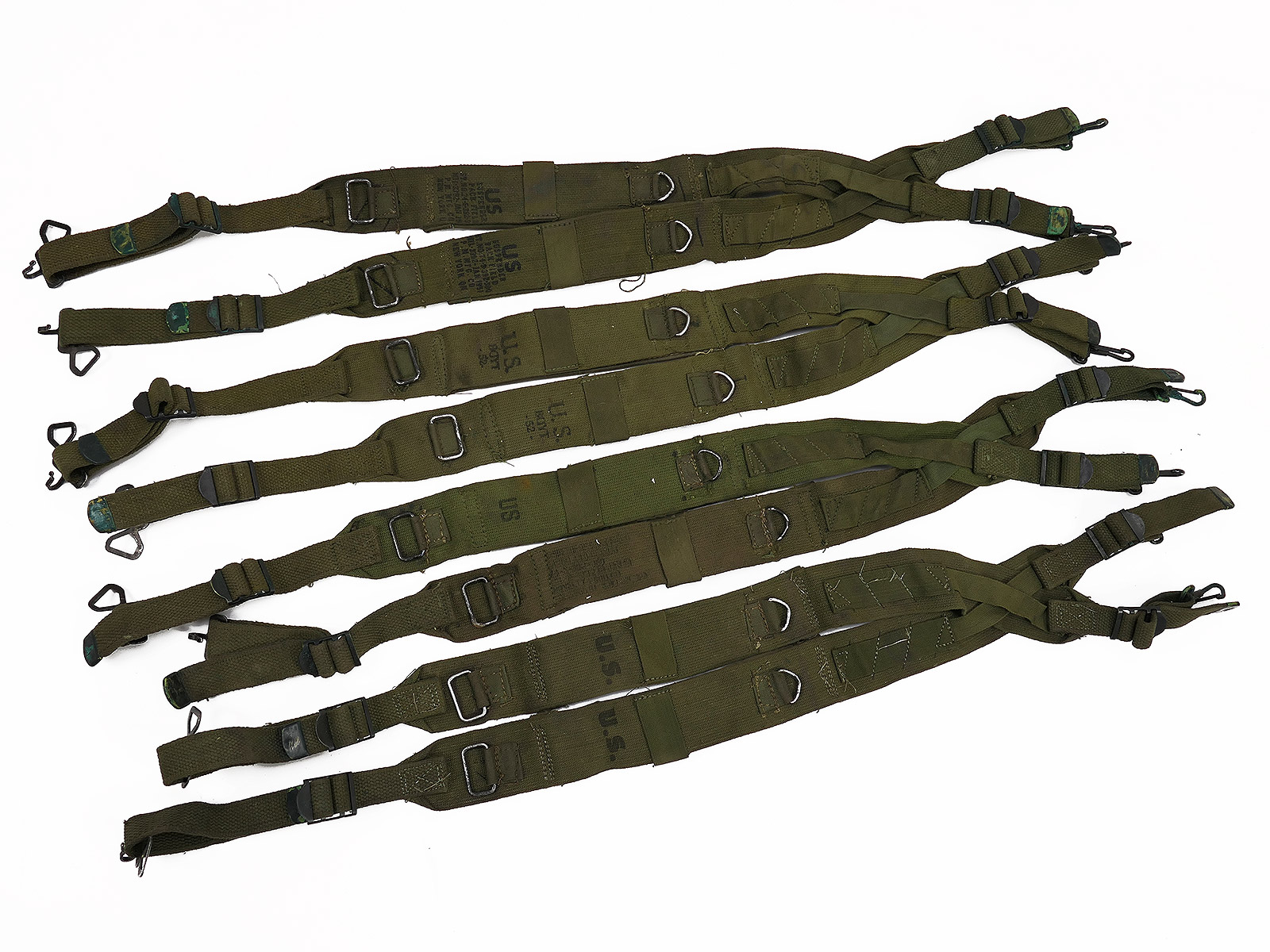 1 pair of stock items: Original US Army M-1951 / M-51 suspenders and belt harness, Vietnam and Korea