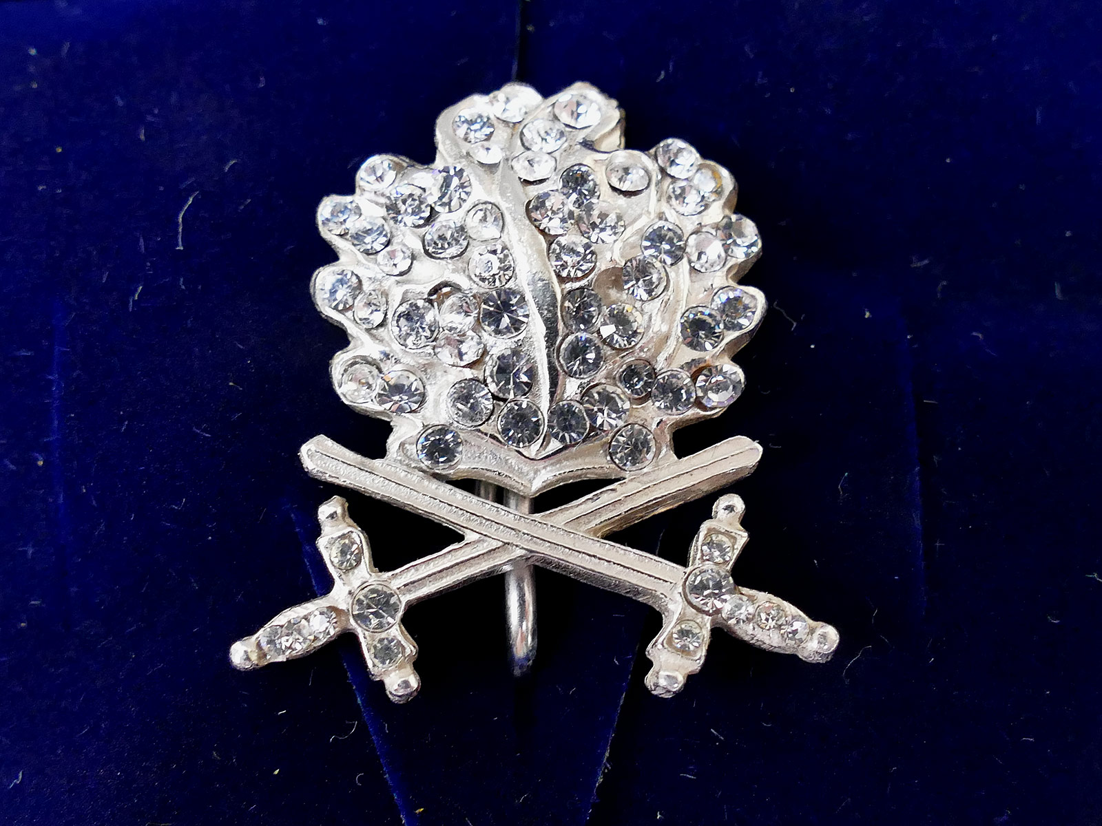 Silver-plated oak leaves with swords and diamonds for the Knight's Cross of the Iron Cross