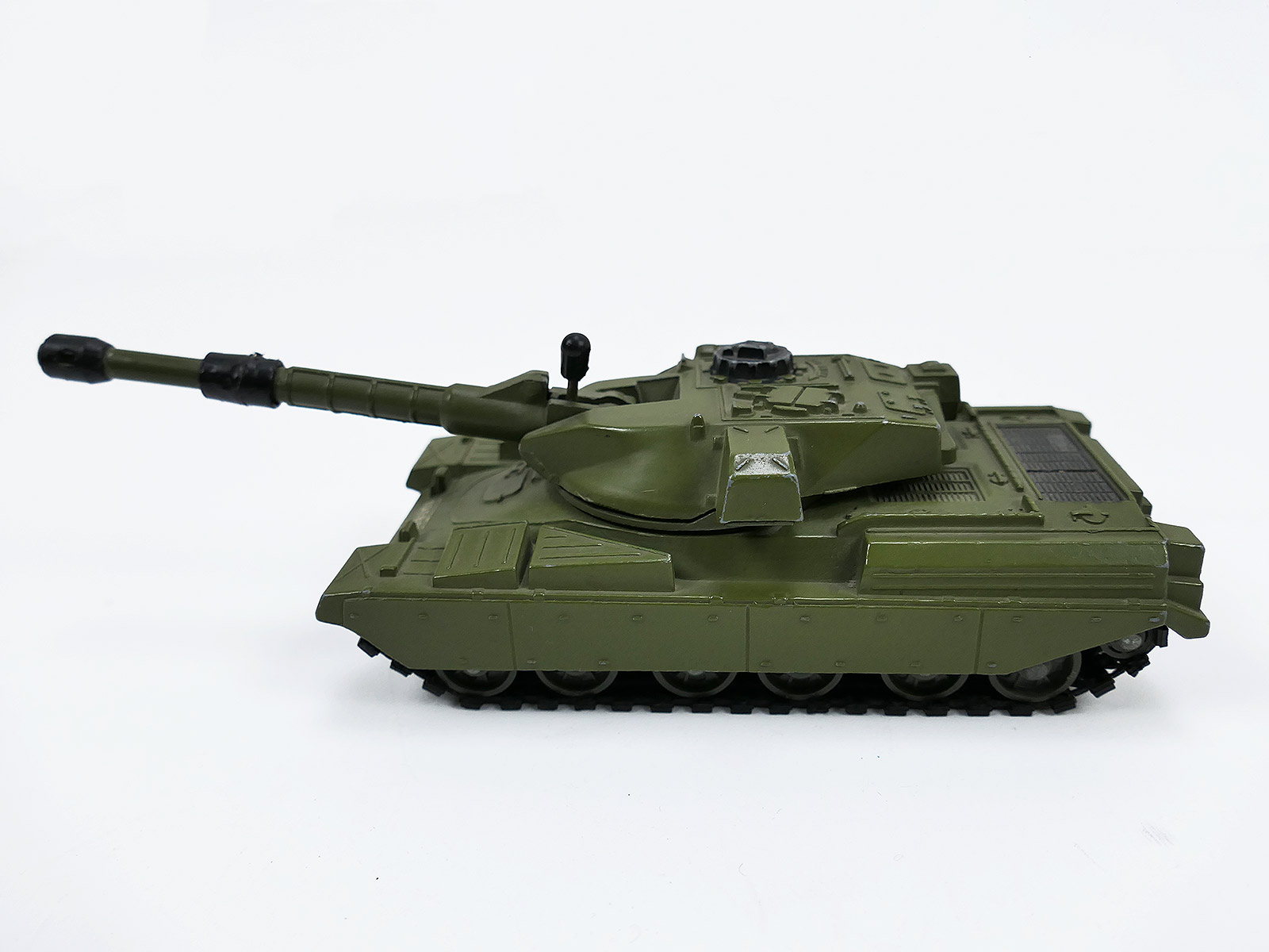 Vintage Model Dinky Toys Chieftain Tank With 155mm Mobile Gun Tank Gun