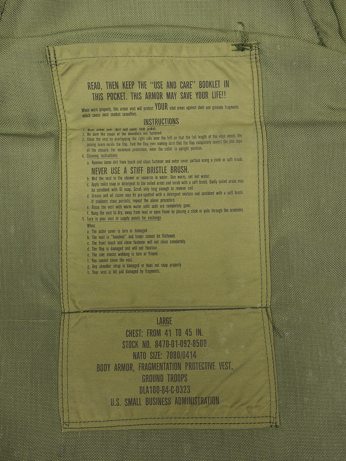 US ARMY Fragmentation Protective Vest, Size Large, 1984