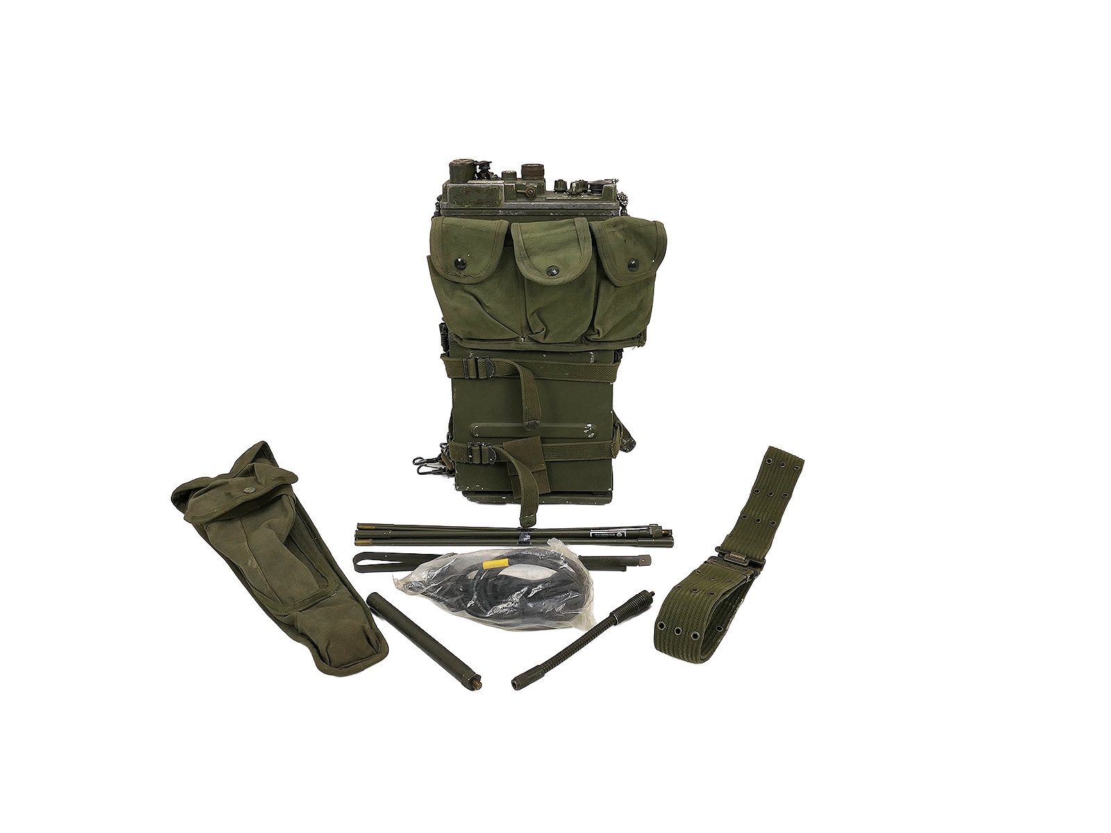 US Army Radio: Vietnam Radio Receiver PRC-9/10 with accessories (antenna, handset, case, etc.) ...