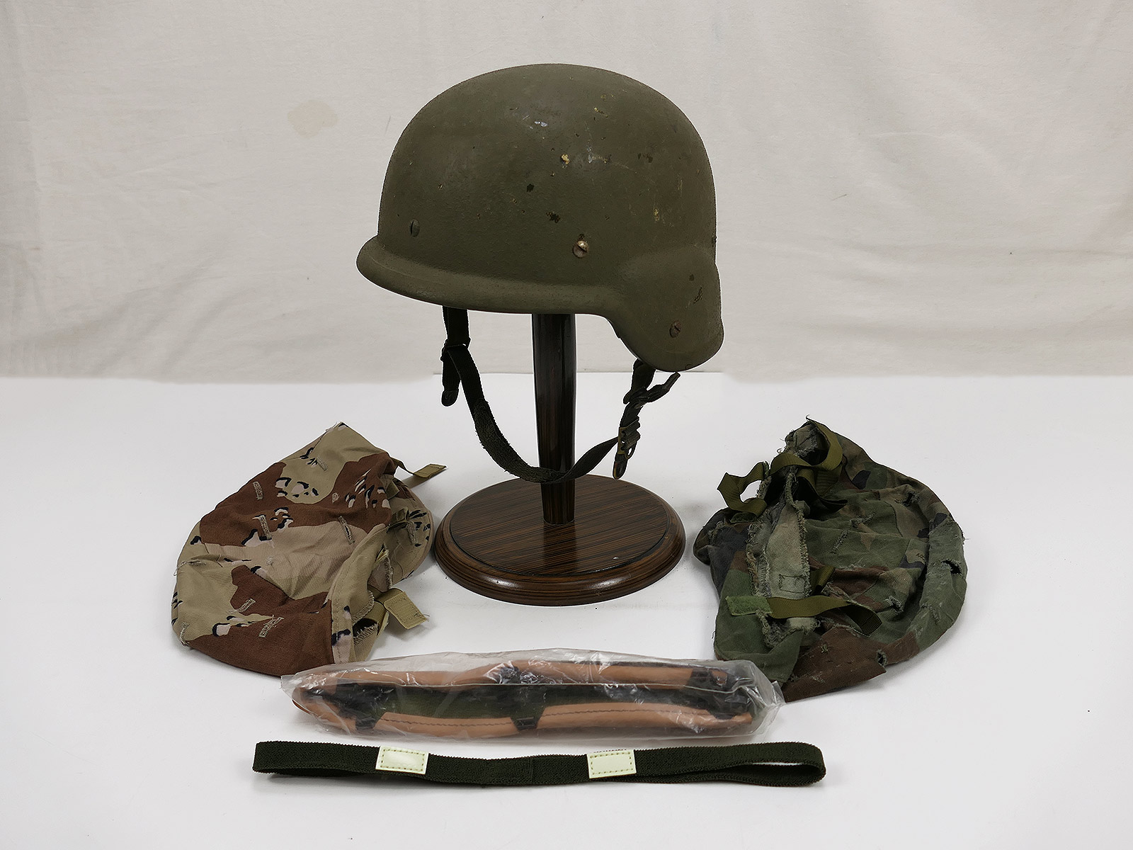 #71 Nato PASGT combat helmet Infantry Combat helmet size S with US Desert + Woodland helmet cover