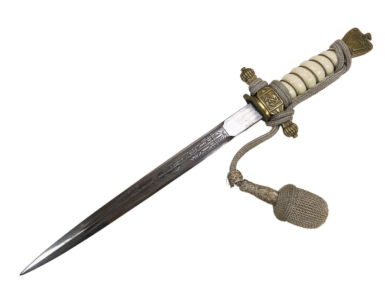 KM Kriegsmarine Officer’s Dagger, Navy Dagger M1938 with tassel and scabbard, TIGER Solingen COLLECTION