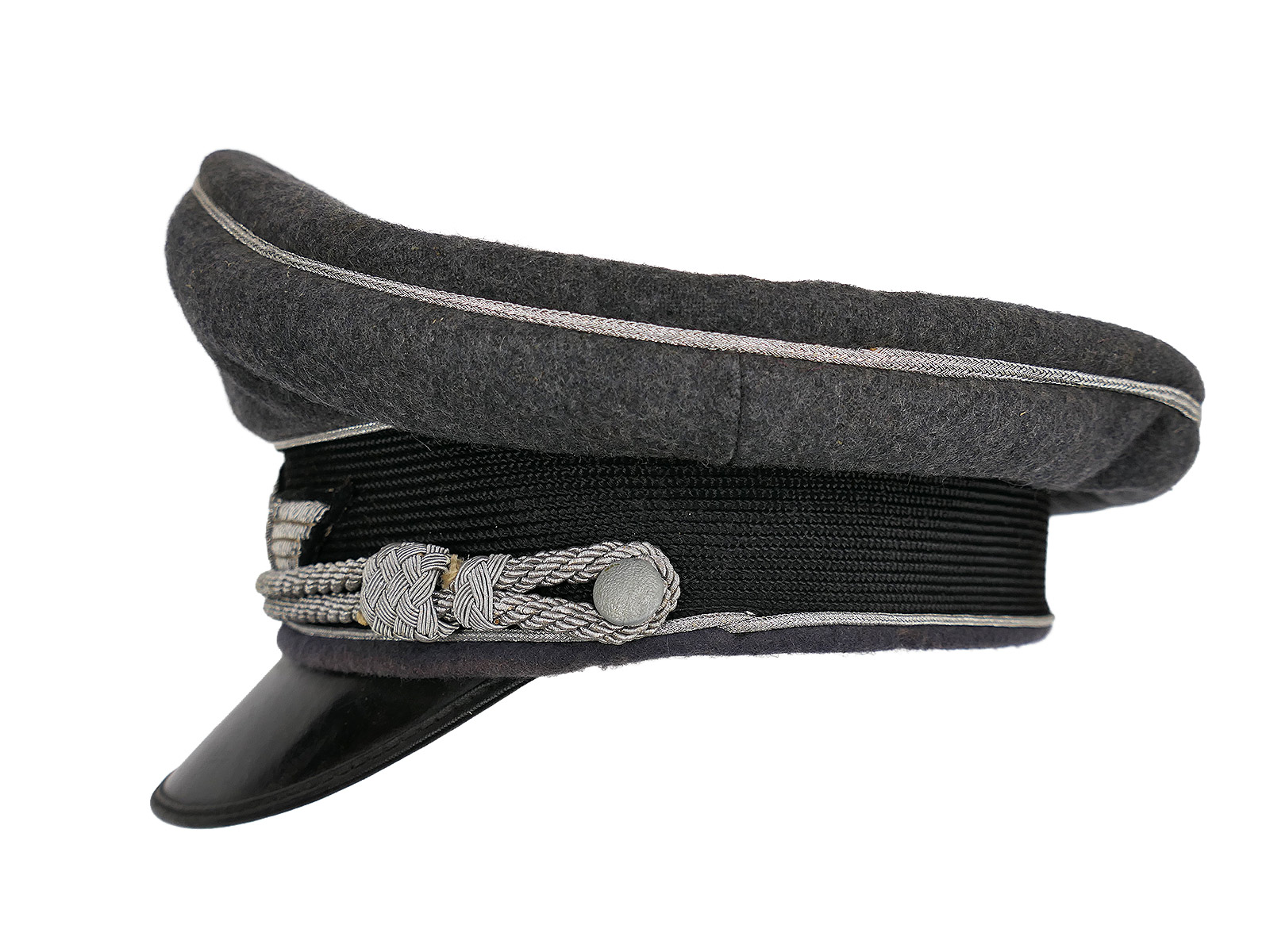 Original LUFTWAFFEN officer’s peaked cap with hand-embroidered details – COLLECTION