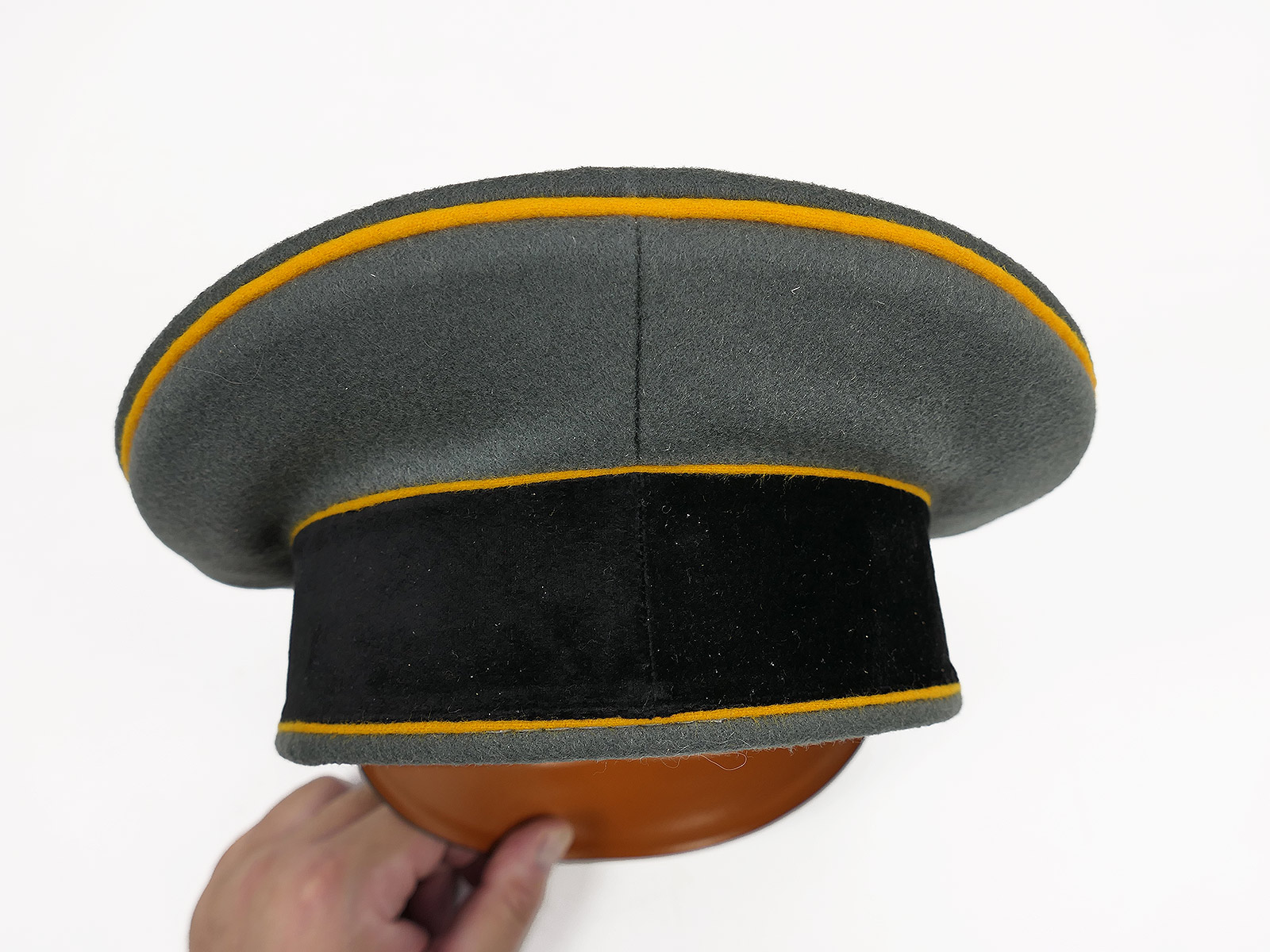 Waffen SS peaked cap, officer’s, cavalry, size 58 – top-quality museum-grade reproduction with metal detailing