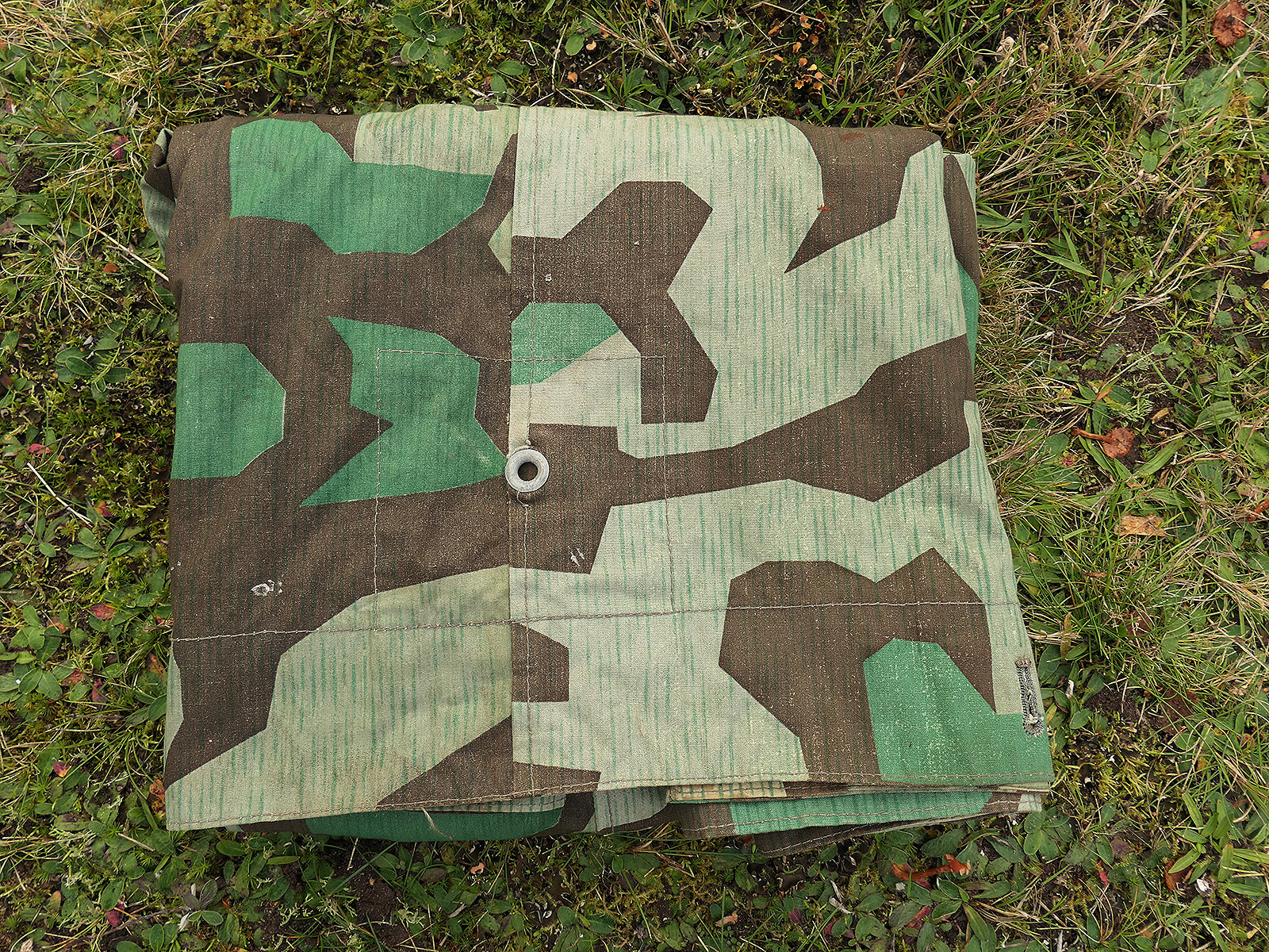 Wehrmacht Late-Period Original M31 Tent Canvas, Splinter Camouflage – RBNR. – Tent Fabric, Camouflage Tent Fabric, VERY NICE, BATTLE-WORN