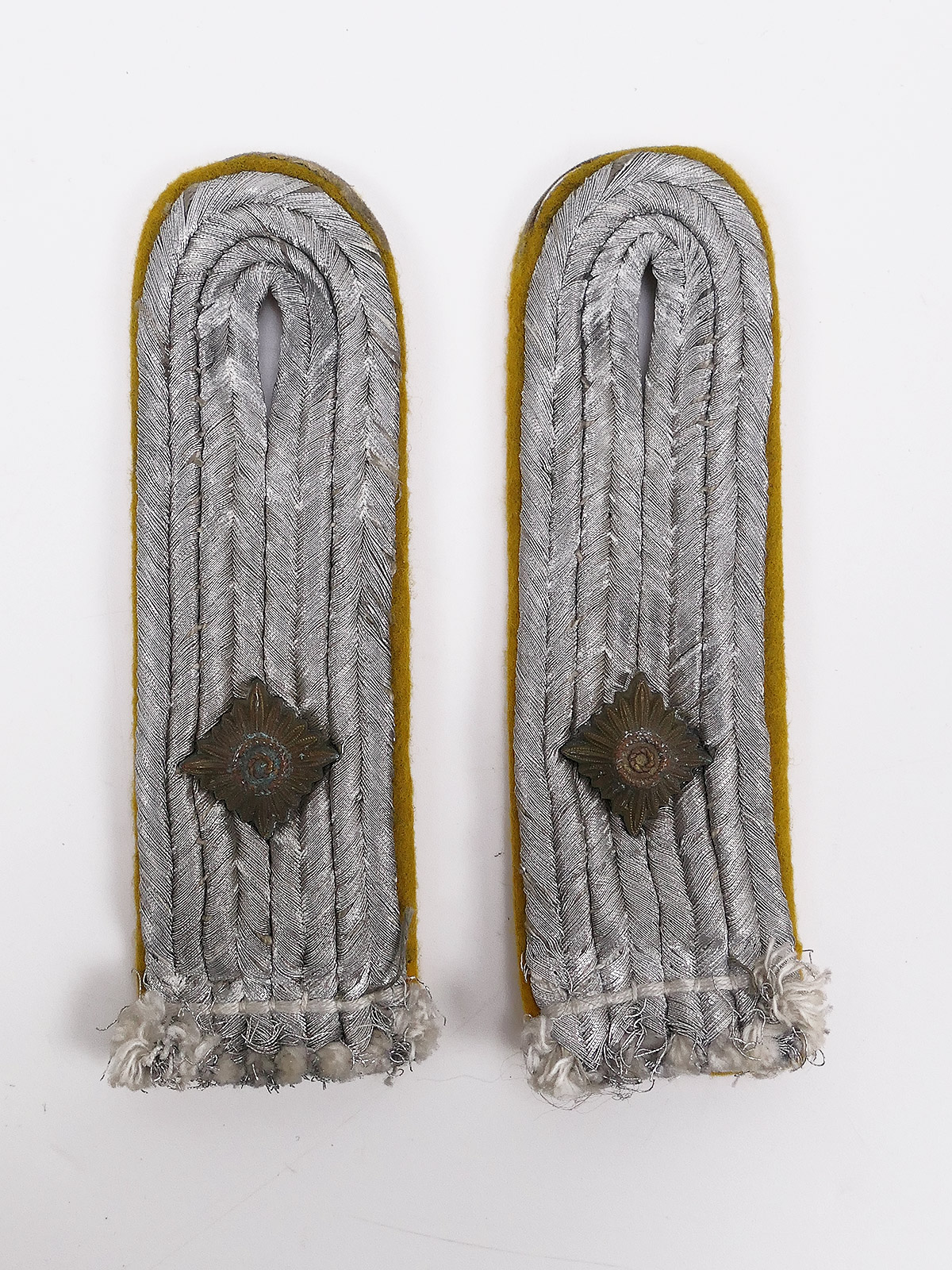 Pair of epaulettes Oberleutnant Aufklärer for sewing in