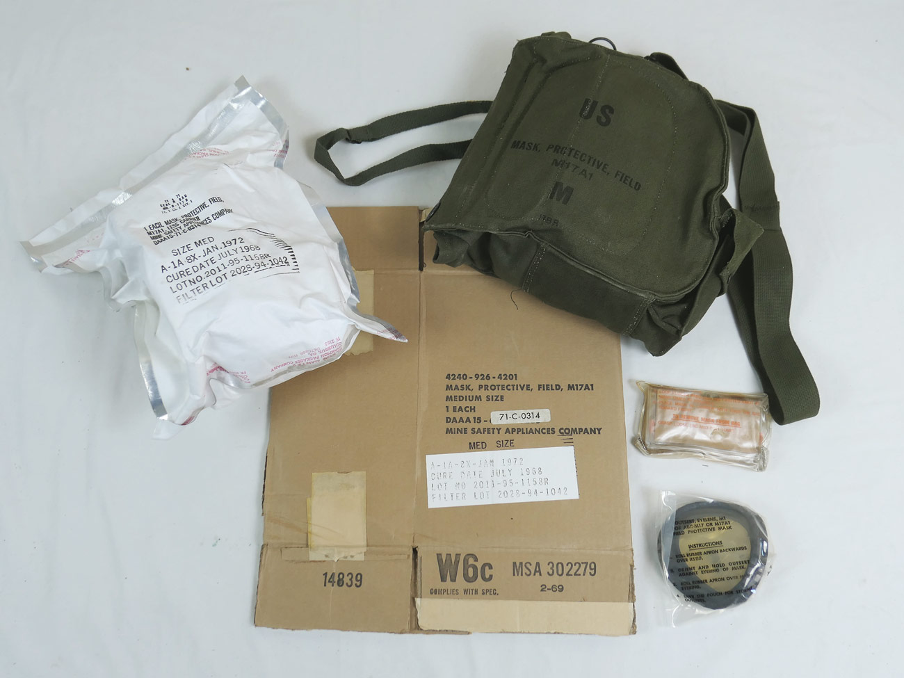 Original US Vietnam gas mask M17A1 with bag + box Gas Mask Protective Field M17