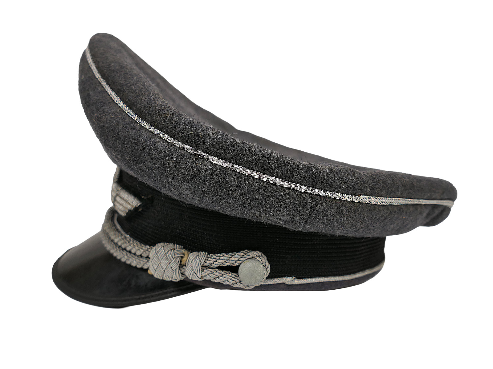 Original LUFTWAFFEN officer’s peaked cap with hand-embroidered details – COLLECTION