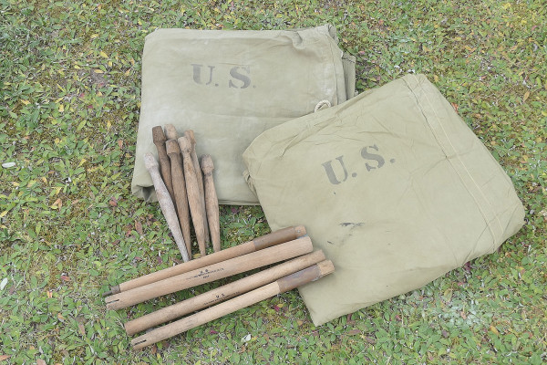 #1 US tent 2x tent canvas shelter tent half + 2x poles 7x wooden stakes - GI two-man tent