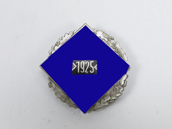 Gauabzeichen badge for party members since 1925