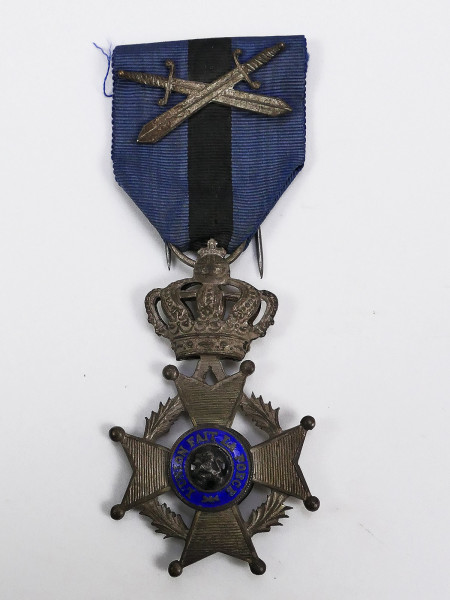 Order of Belgium Knight's Cross of the Belgian Order of King Leopold II with Swords