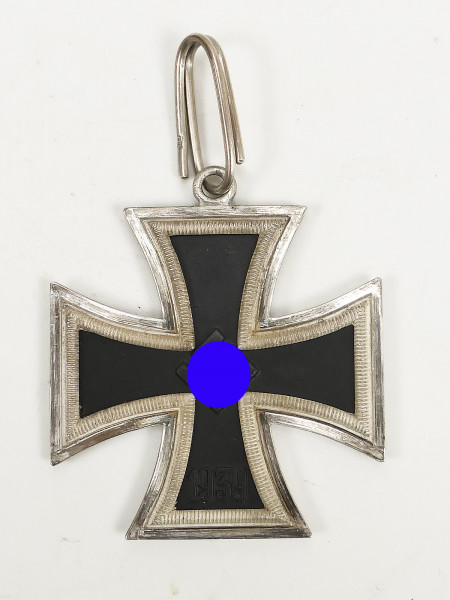 Wehrmacht Knight's Cross of the Iron Cross L/12 C.E. Juncker 800 silver museum piece