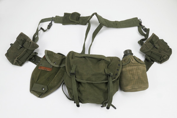 US Army Vietnam Assault Pack M-1956 Pack - Pistol Belt Bags Pouches Buttpack Canteen Suspenders