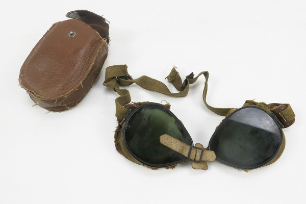 #2 US ARMY WW2 Ski + Mountain Trooper Goggles - Mountain trooper goggles in case