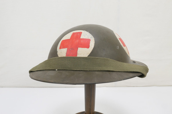 #1 Plate helmet British steel helmet with chin strap medic British Army Red Cross