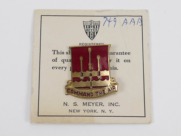 US WW2 Military Unit Crest Insignia 749th Anti Aircraft Artillery BN DUI Pin Medal Badge Badge