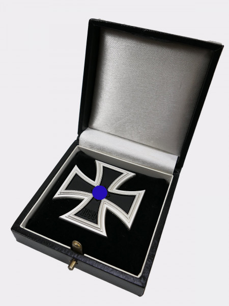 Iron Cross 1st class EK1 1939 manufacturer "65" with case / award box