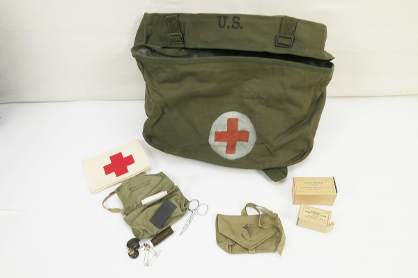 #2 US Pack Field Cargo M-1945 Medic bag with contents Red Cross Red Cross first aid kit