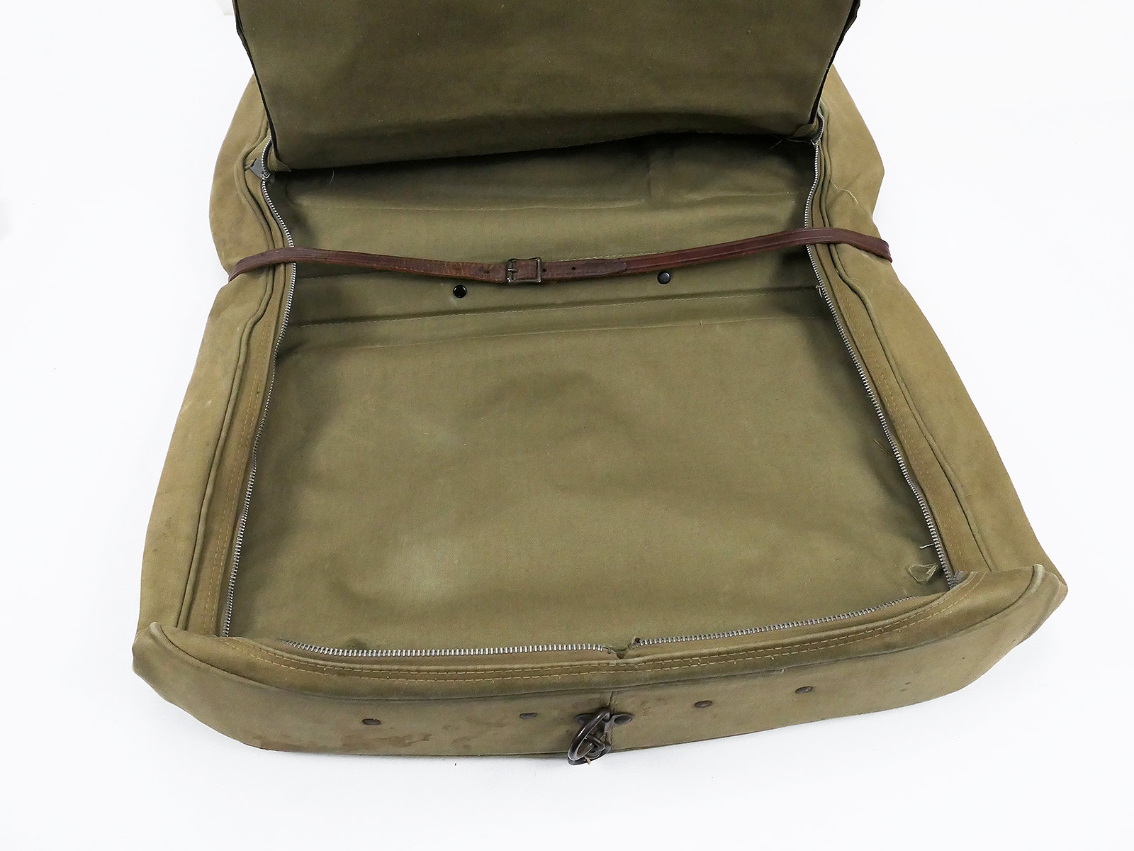 Coyote B4 Military Garment Bag - 23 1/2 X 16 3/4 X 6