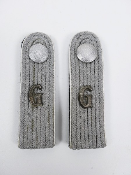 SSVT pair of epaulettes Untersturmführer GERMANIA with buttons