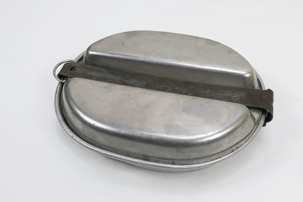 #8 Original US Army WW2 Dinnerware Cookware Canteen 1945