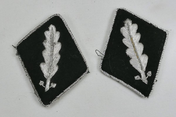 Pair of WSS rank badges / collar patches Standartenführer / Oberst -flat variant-