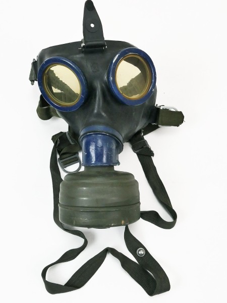 #79 Wehrmacht gas mask protective mask Gr.3 btc 1944 rubber + filter FE41
