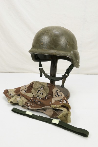 #32 US ARMY PASGT Combat Helmet Original Combat Helmet Size Small with Desert Helmet Cover