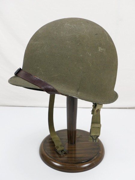 Original US Army WW2 M1 steel helmet helmet bell front flanged with liner Vietnam