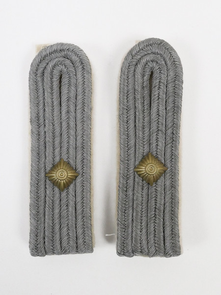 1x Pair of Shoulder Boards First Lieutenant of the Infantry Badge Shoulder Pieces / Flap