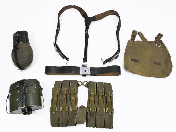 MP40 Koppelzeug Sturmgepäck - belt with belt lock Y-strap bread bag magazine pouches