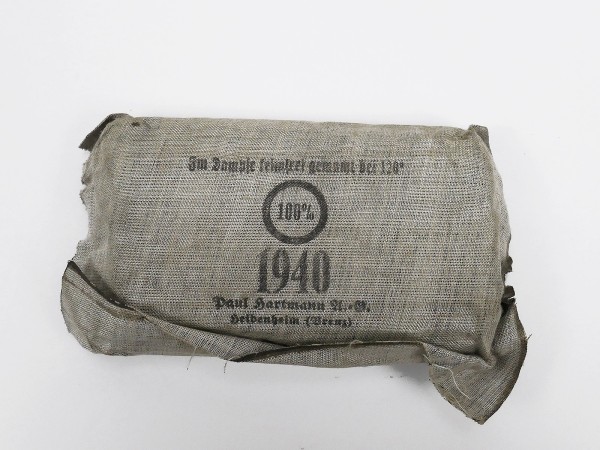 Wehrmacht soldiers bandage pack 1940 first aid WK2 personal equipment field blouse