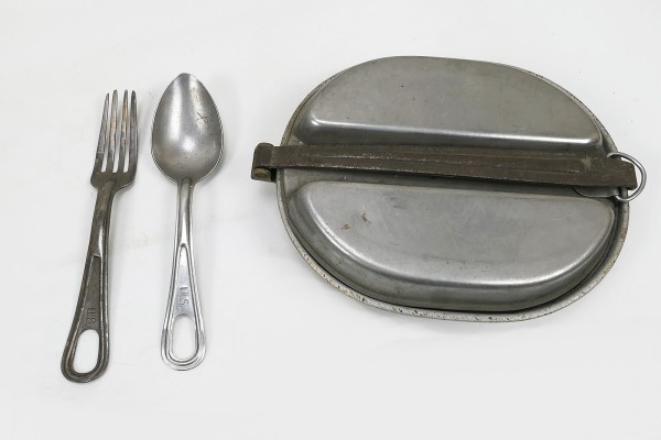 Original US Army WW1 dinnerware cookware Canteen 1910 + spoon and fork