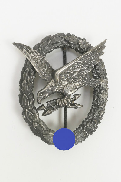 Luftwaffe air gunner badge with flash bundle