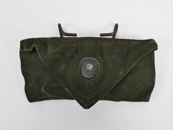 #10 US Army First Aid Kit M-1942 Pouch OLIV first aid kit bag with contents