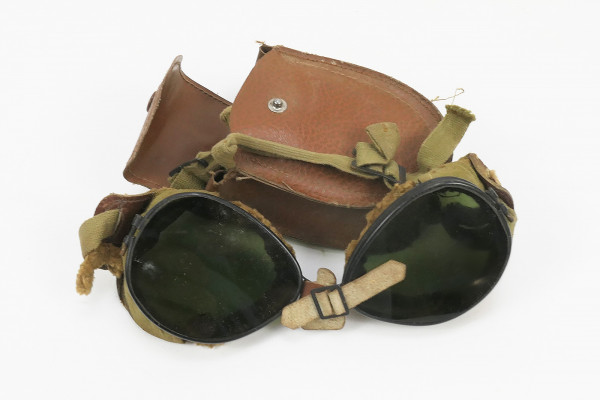 #1 US ARMY WW2 Ski + Mountain Trooper Goggles - Mountain trooper goggles in case