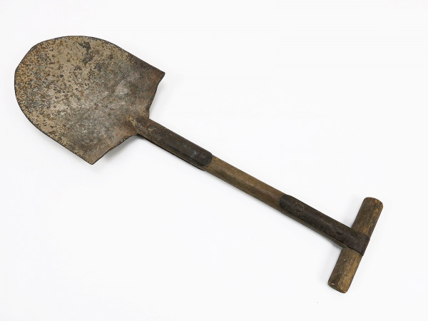 SINGLE PIECE - US Army WW2 T-Shovel / Shovel Spade Original barn find Belgium