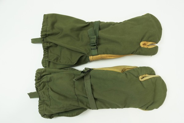 US ARMY Vietnam Cold Weather Trigger Finger Wool + Shell Gloves 1969 Size M Medium