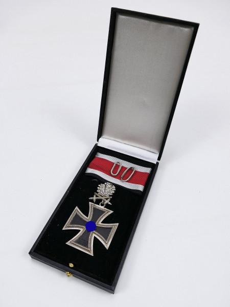 Ensemble Knight's Cross L/12 C.E. Juncker 800 silver with oak leaves with swords / diamonds LDO E