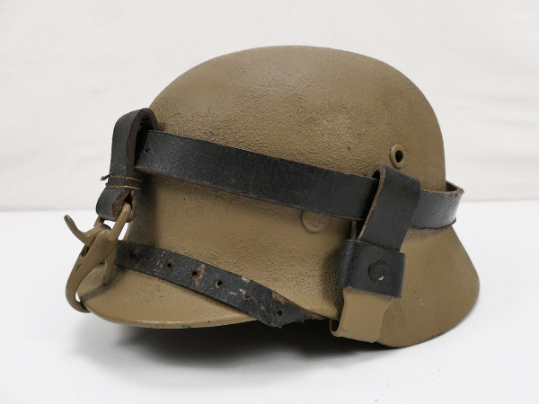 Wehrmacht DAK Afrikakorps steel helmet type M35 Gr.57 antique with carrying strap / frame for paddock