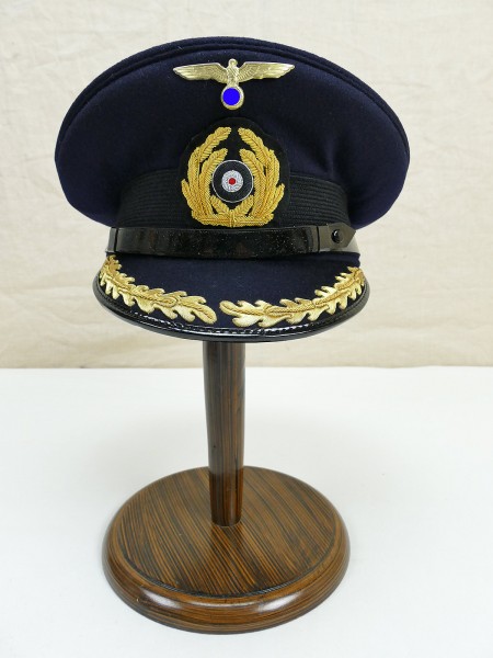 Kriegsmarine blue visor cap for a navy captain with effects size 59