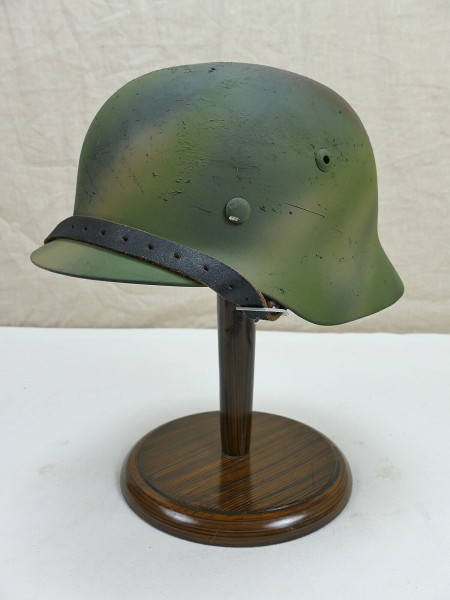 #20 Wehrmacht camouflage steel helmet M35 ET68 size 61 with helmet lining + chin strap