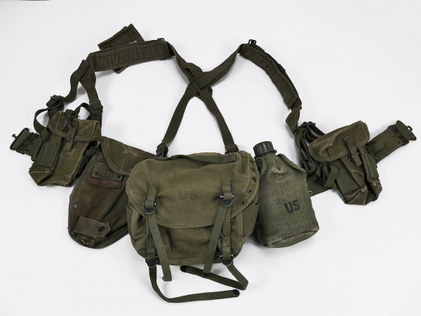 US Army Vietnam Assault Pack M-1956 Pack - Pistol Belt Bags Pouches Buttpack Bottle Suspenders