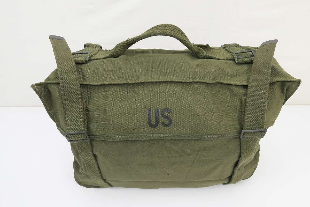 US Medic Pack Field Cargo M-1945 Bag + US Wool Sleeping Bag