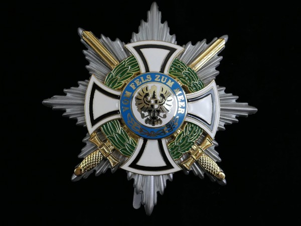 Royal House Order of Hohenzollern / Breast Star of the Commandery with Swords