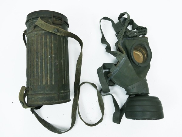 Wehrmacht original gas mask 1938 filter FE37 in gas mask box with original strapping