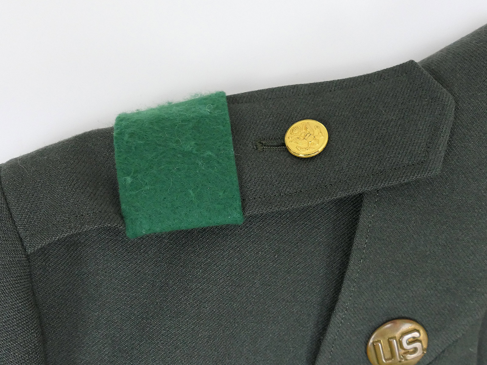 US Uniform Coat Man's wool serge Army Green 44 Airborne uniform jacket 38R  1956 dated with effects