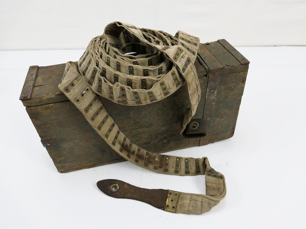 Blackless ammunition wooden box with ammunition belt cloth belt Reichswehr 1933